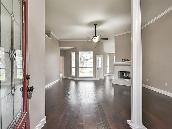 2nd image of 2711 Red Oak Dr