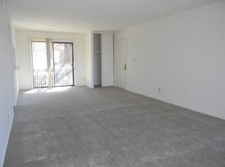 789 Cross Creek Dr APT B, Saint Louis, MO 63141