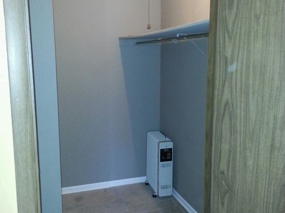 Walk-in closet