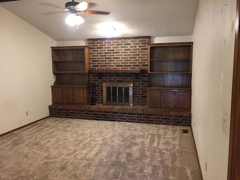 10325 Exter Ave — Photo 5