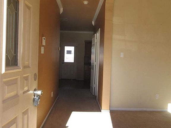 4th image of 607 Leo Ln