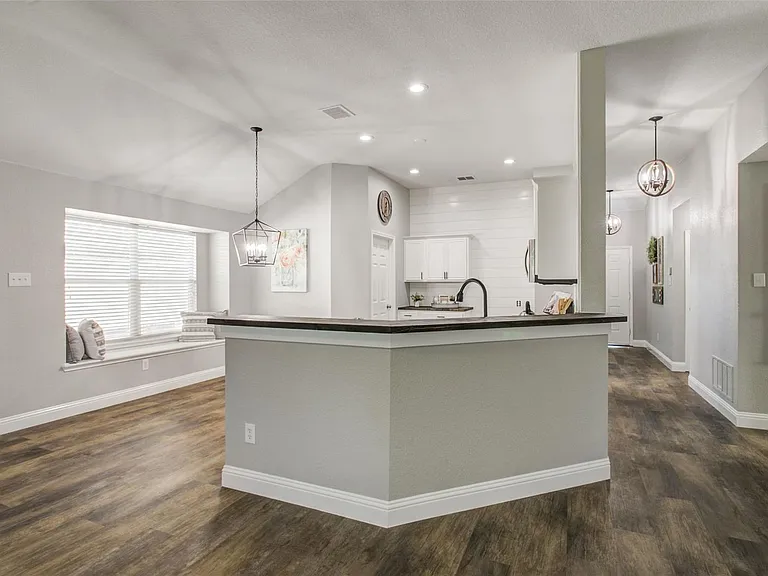 4852 Ambrosia Dr — Photo 8