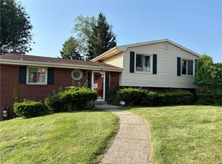 111 Hemlock Ln, Monroeville, PA 15146