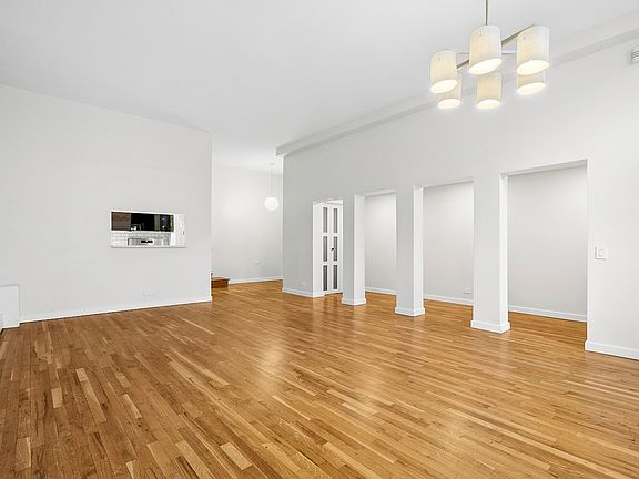3rd image of 40 W 105th St APT 1A