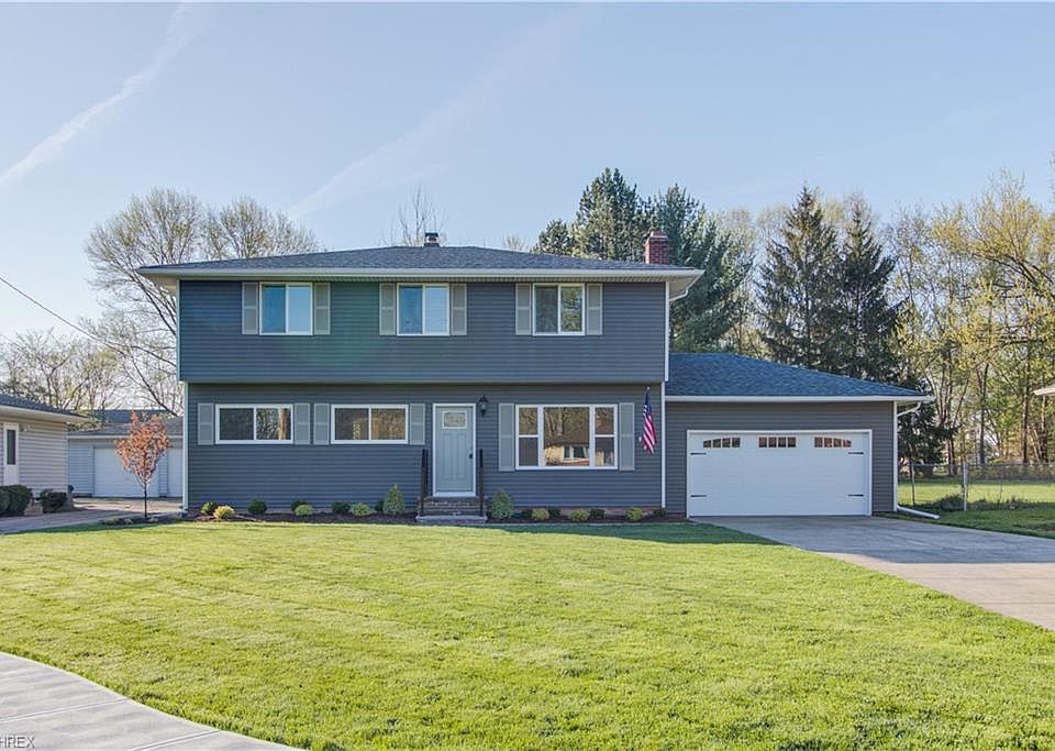 1st image of 399 Sherry Ln