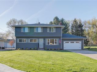 399 Sherry Ln, Berea, OH 44017