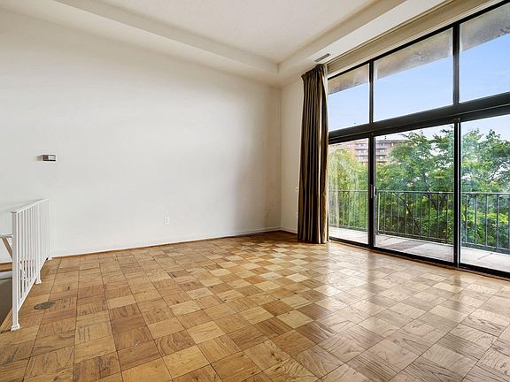 3rd image of 3101 New Mexico Ave NW APT 535