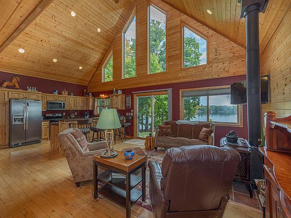 4th image of 421 Goshawk Ln NW