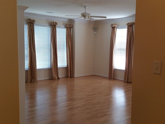 Living room View 3_06012016