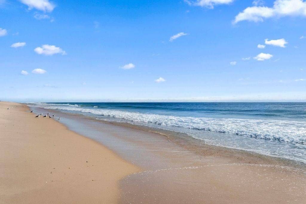  Your well protected private Oceanfront beach