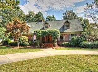 129 Wingrave Dr, Charlotte, NC 28270