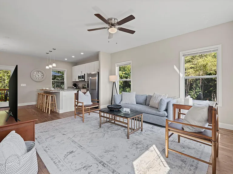 22 Erwin Meadows Ln — Photo 1