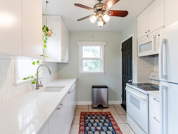 Recently renovated kitchen with all standard appliances.