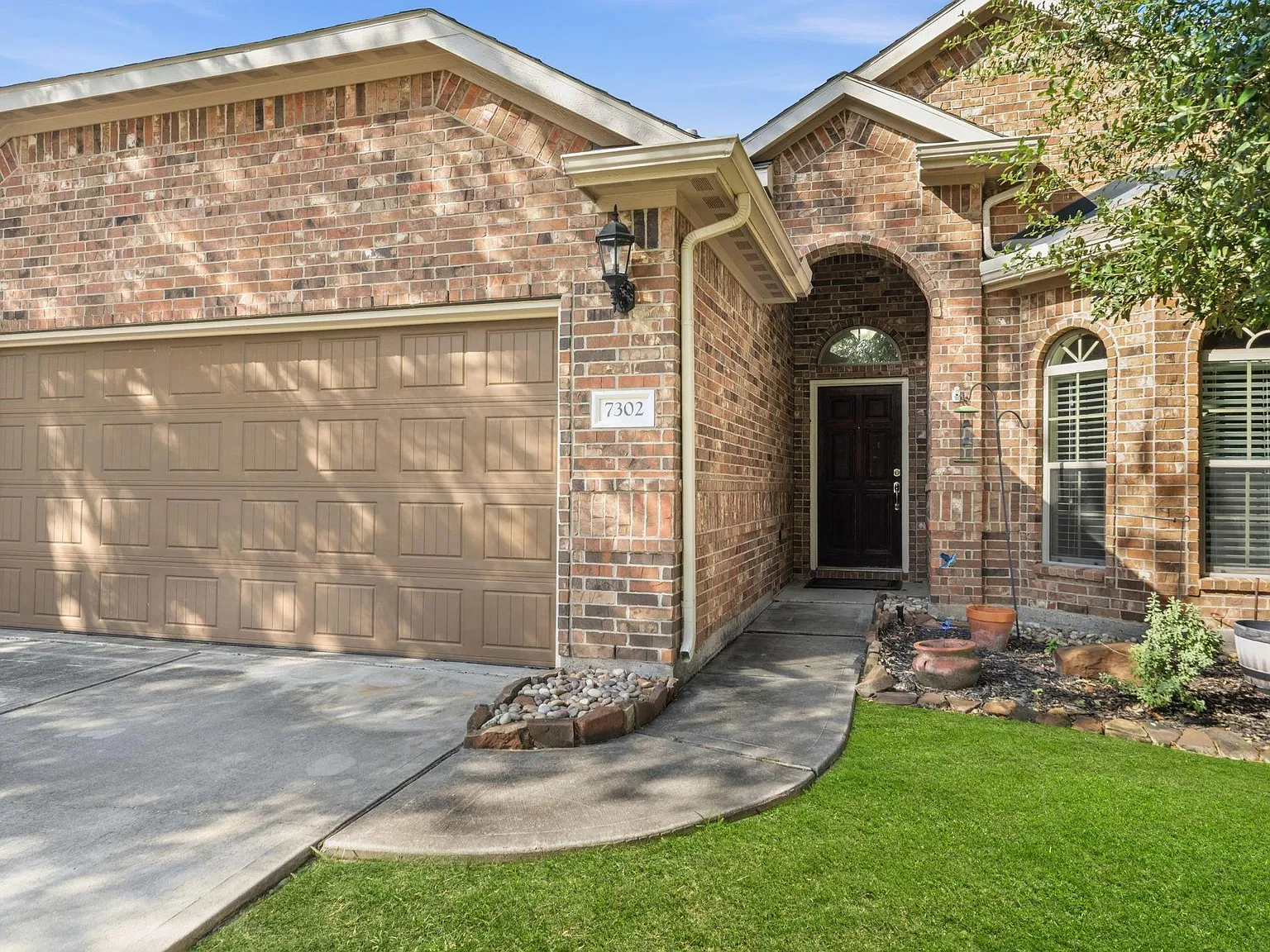 3 bed, 2.0 bath, 1482 sqft, $1,850 — Photo 3