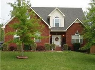 7010 Burntwood Dr, Smyrna, TN 37167