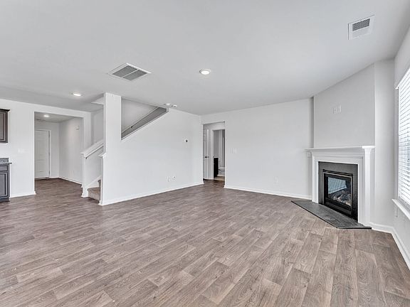 4th image of 107 Milldale Dr