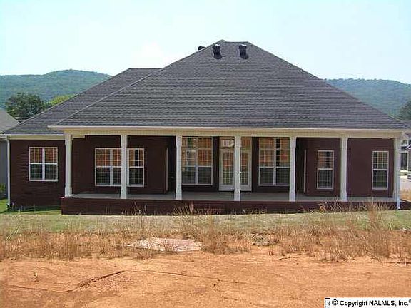 3rd image of 7403 Parktrace Ln SE