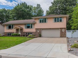 5557 Saint Michael St, Mounds View, MN 55112