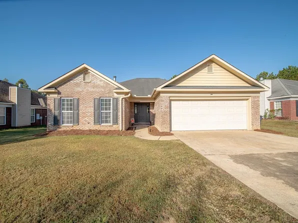 50 Lincolnshire Ln, Phenix City, AL 36870