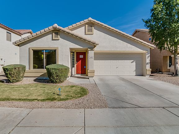 4th image of 409 N 165th Dr