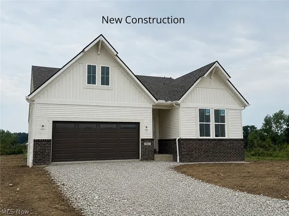 824 Colesbourne Cir, Uniontown, OH 44685