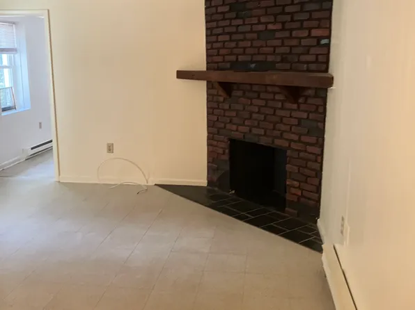 316 S Cameron St APT 3, Winchester, VA 22601