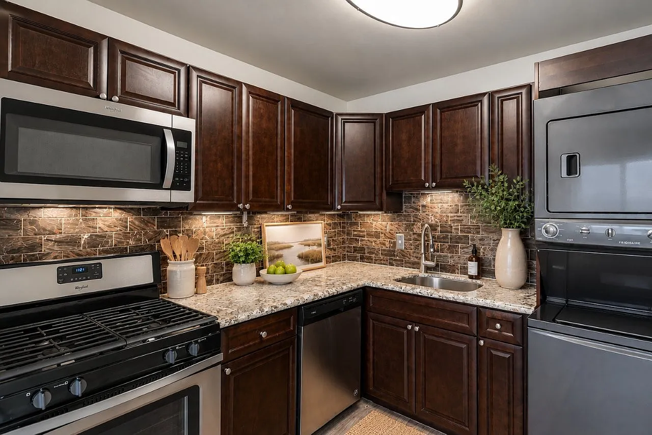 Seneca Bay Apartment Homes — Photo 1