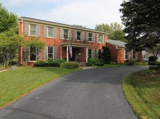 5677 Plum Crest Dr, West Bloomfield, MI