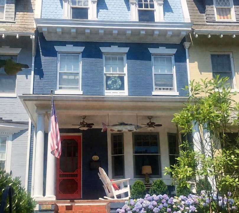 1st image of 2828 27th St NW