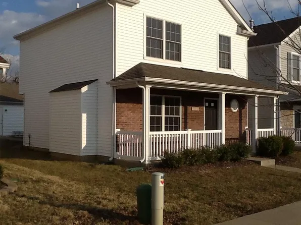 7213 Black Mountain Dr, Louisville, KY 40228