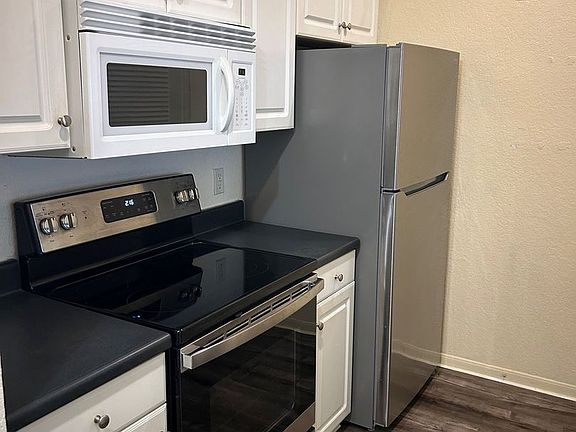 4th image of 860 N Orange Ave APT 111
