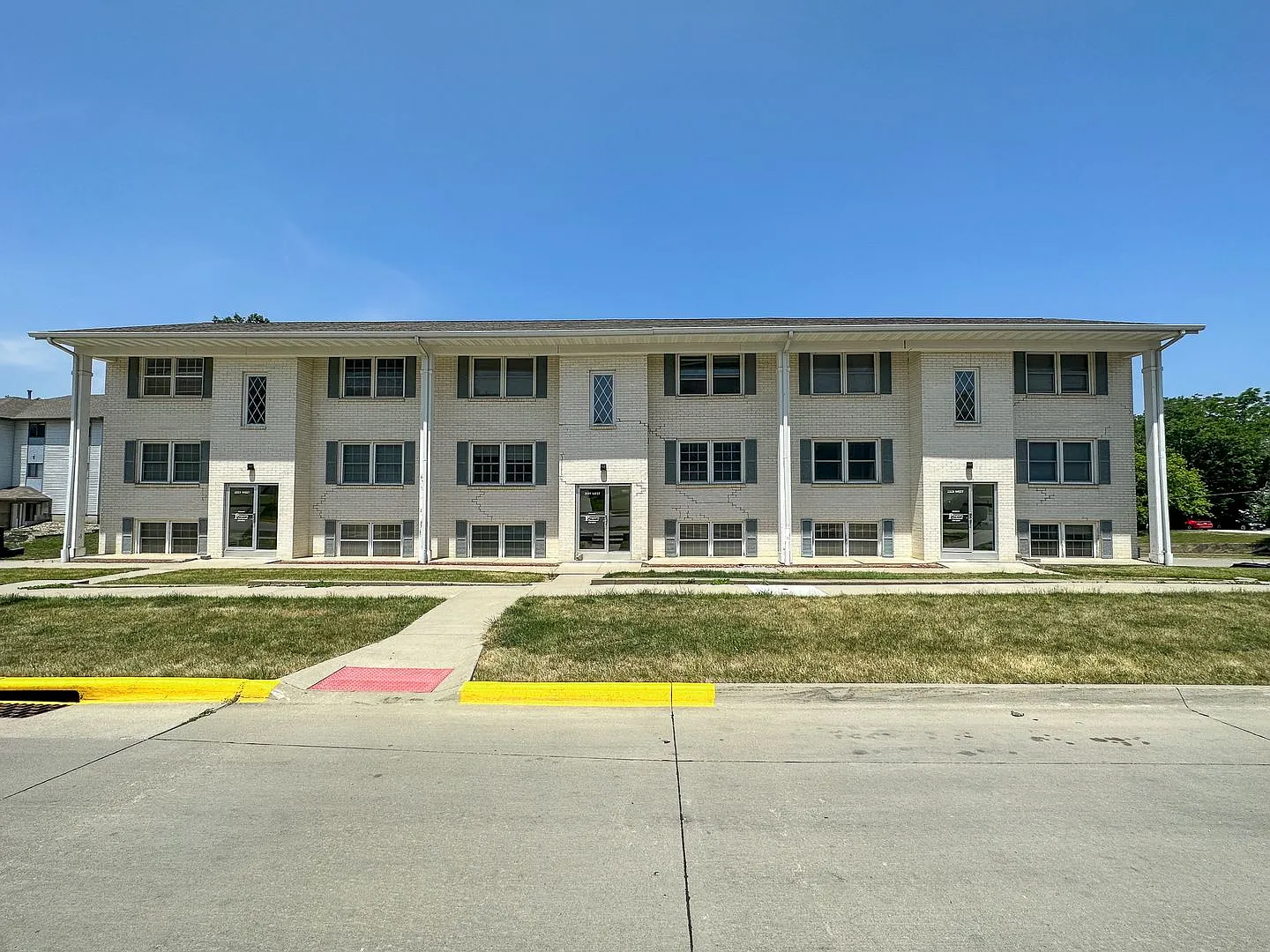 2931 West Street — Photo 1