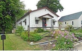 2nd image of 4411 Cypress St