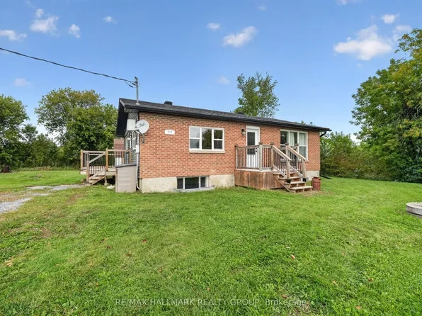 517 Butler Rd, Clarence Rockland, ON K0A 2A0