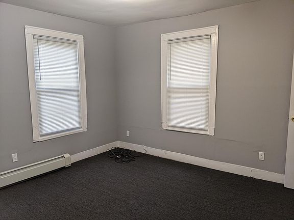 4th image of 11518 198th St Floor 2
