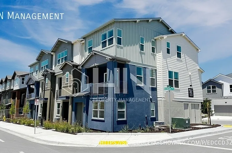 1713 Central Pkwy — Photo 1
