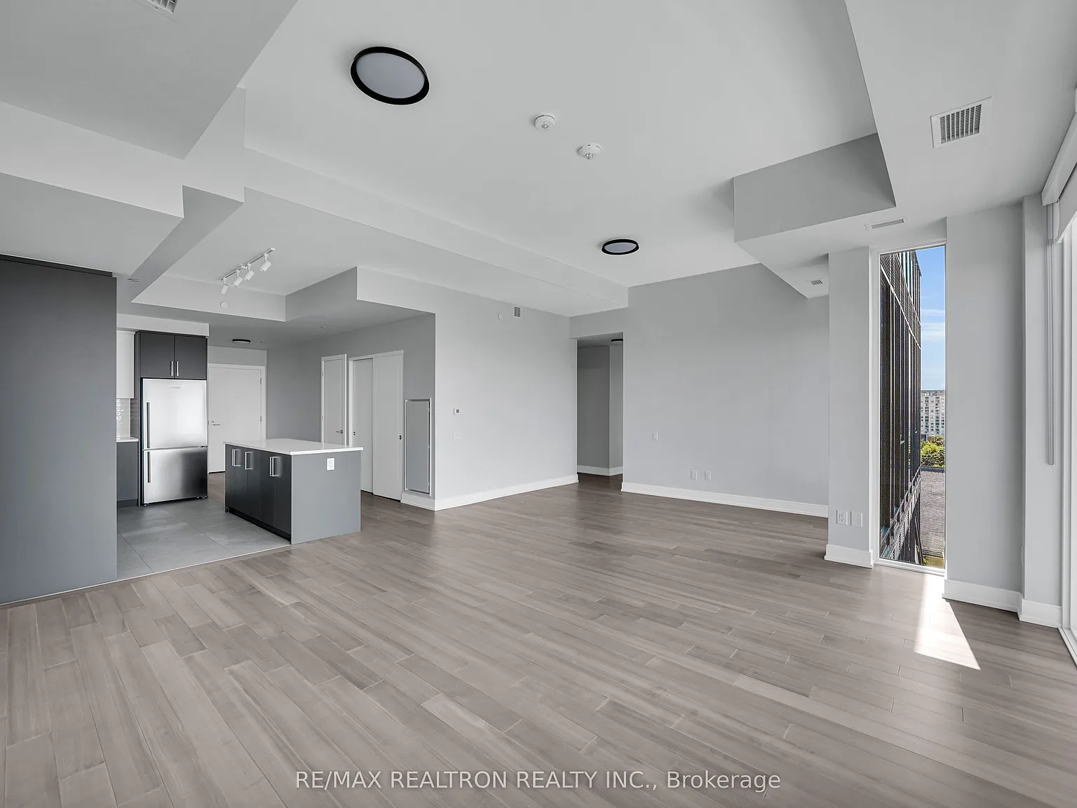 3 bed, $6,895 — Photo 3