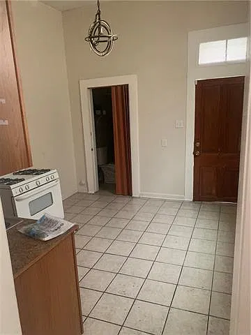 2 bed, 1.0 bath, 1494 sqft, $1,375 — Photo 1