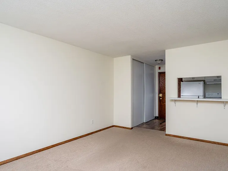 2641 Garfield Ave S — Photo 9