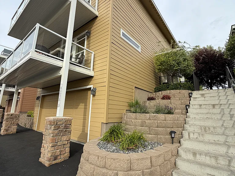 9235 Canyon Dr NW #C49 — Photo 4