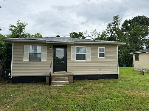 704 Smart St Photo 1
