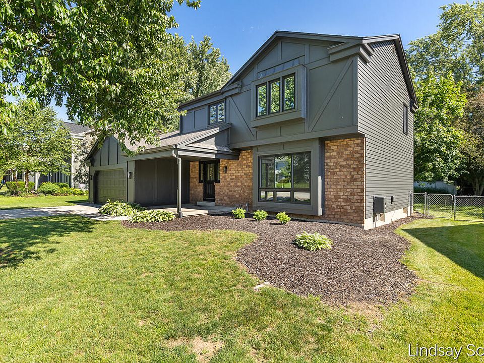 1st image of 1830 Lockmere Dr SE