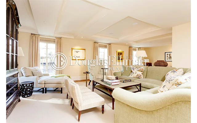 Sold by Douglas Elliman | media 14