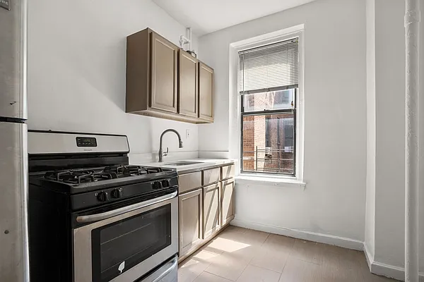 Rented by Compass | media 12