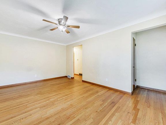 3rd image of 9012 Gedde Ave