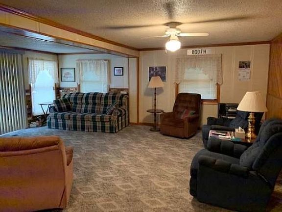 4th image of 1351 E Long Lake Dr