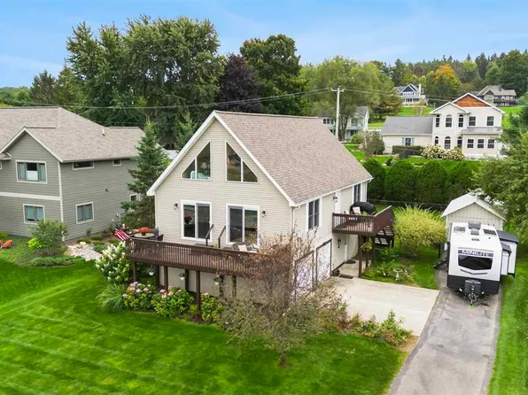 915 W Division St, Boyne City, MI 49712