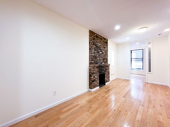 4th image of 238 W 20th St APT 2D