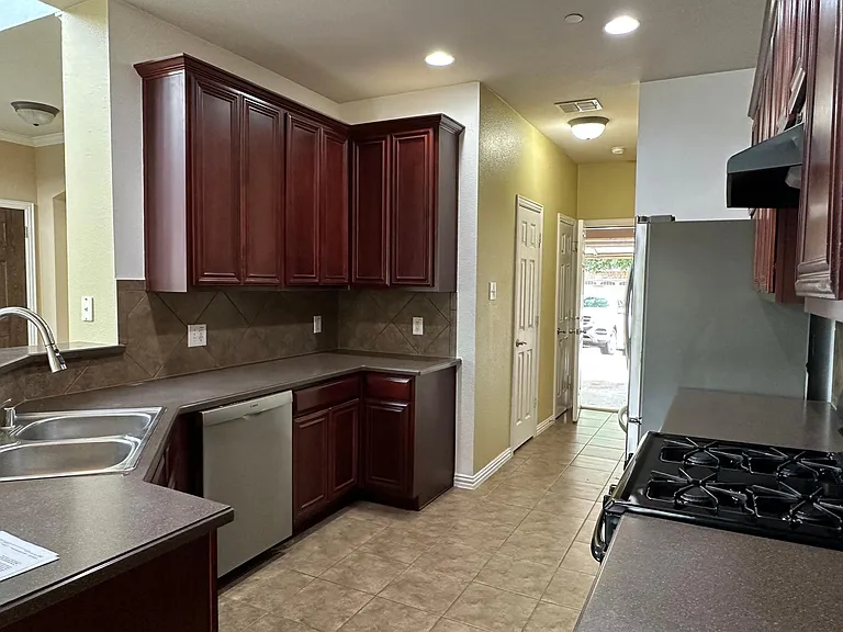 8730 Manhattan Ave #8730 — Photo 51