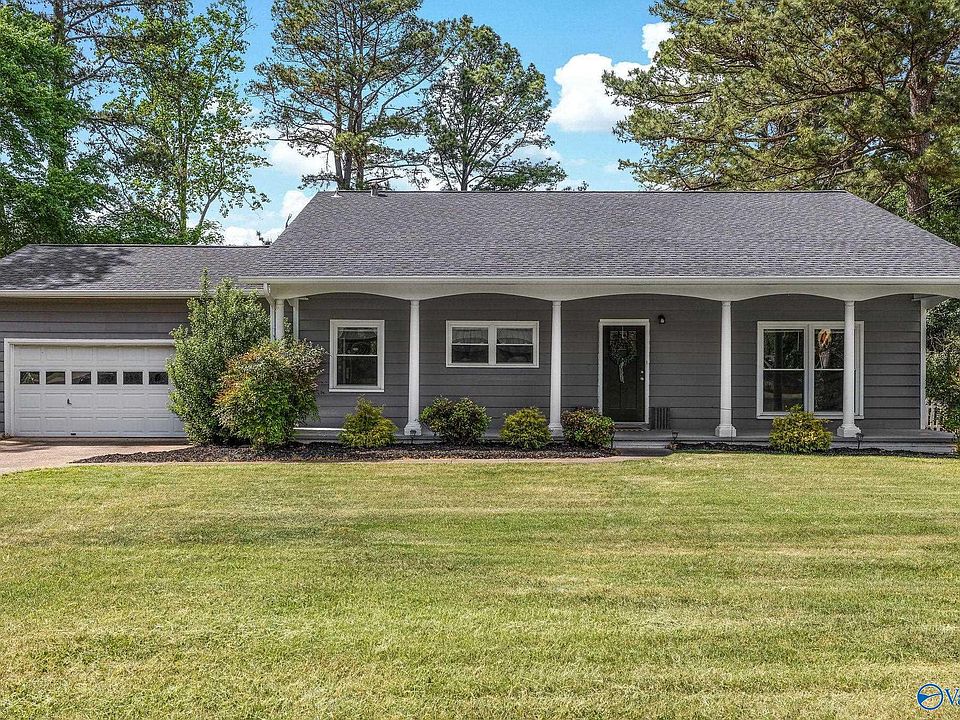 1st image of 2106 Mythewood Dr SW